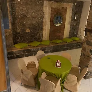 Casa vacanze Antica Casa Centro, Aeroporto di Catania Fontana Rossa